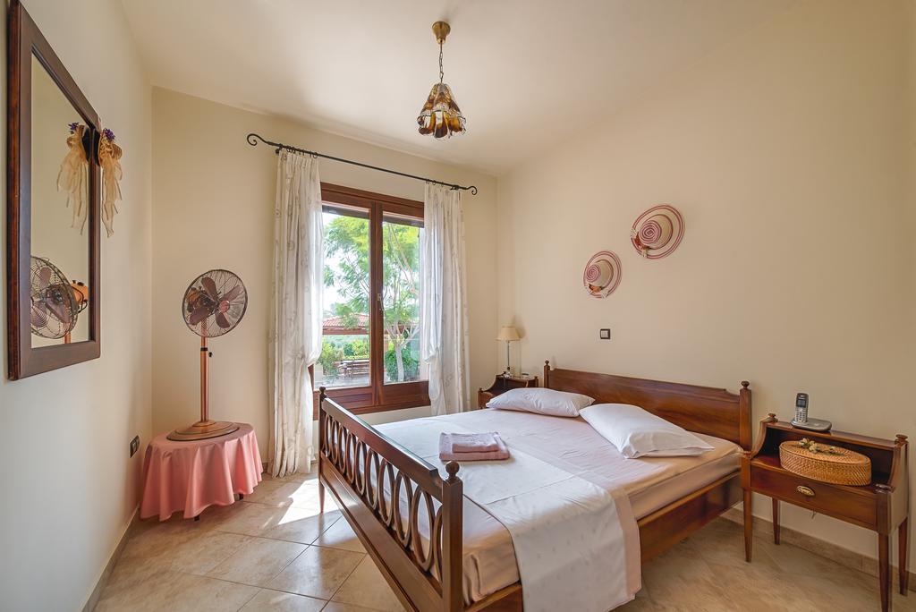 Villa Russelia Kalavarda Екстер'єр фото