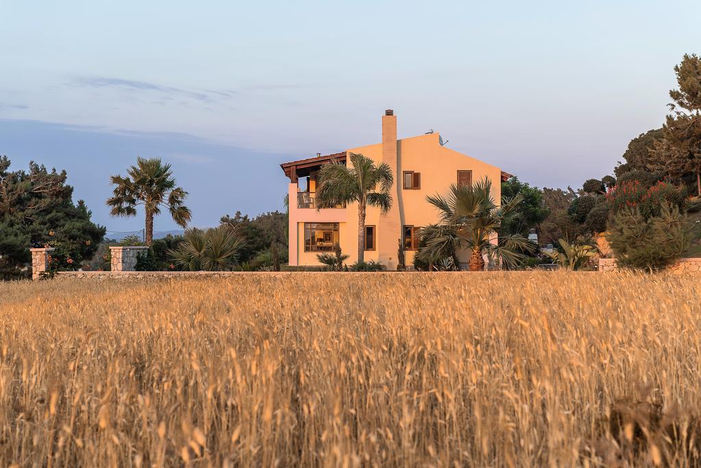Villa Russelia Kalavarda Екстер'єр фото